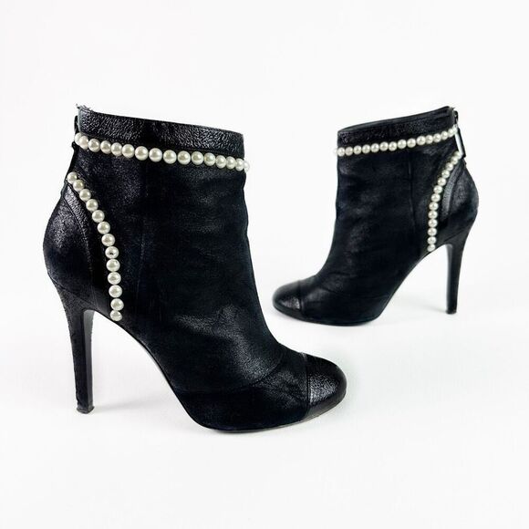 CHANEL Pearl Heel Black Ankle Boots Size 38 Booties CC Logo Metallic Leather - Picture 2 of 12